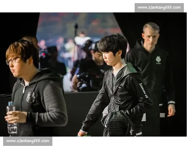 SKT战胜WE精彩回顾 双方激烈对决引爆全场观众热情